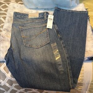 Women’s GAP Curvy Straight Jeans, NWT size 12/31A.  Blue Denim Jeans